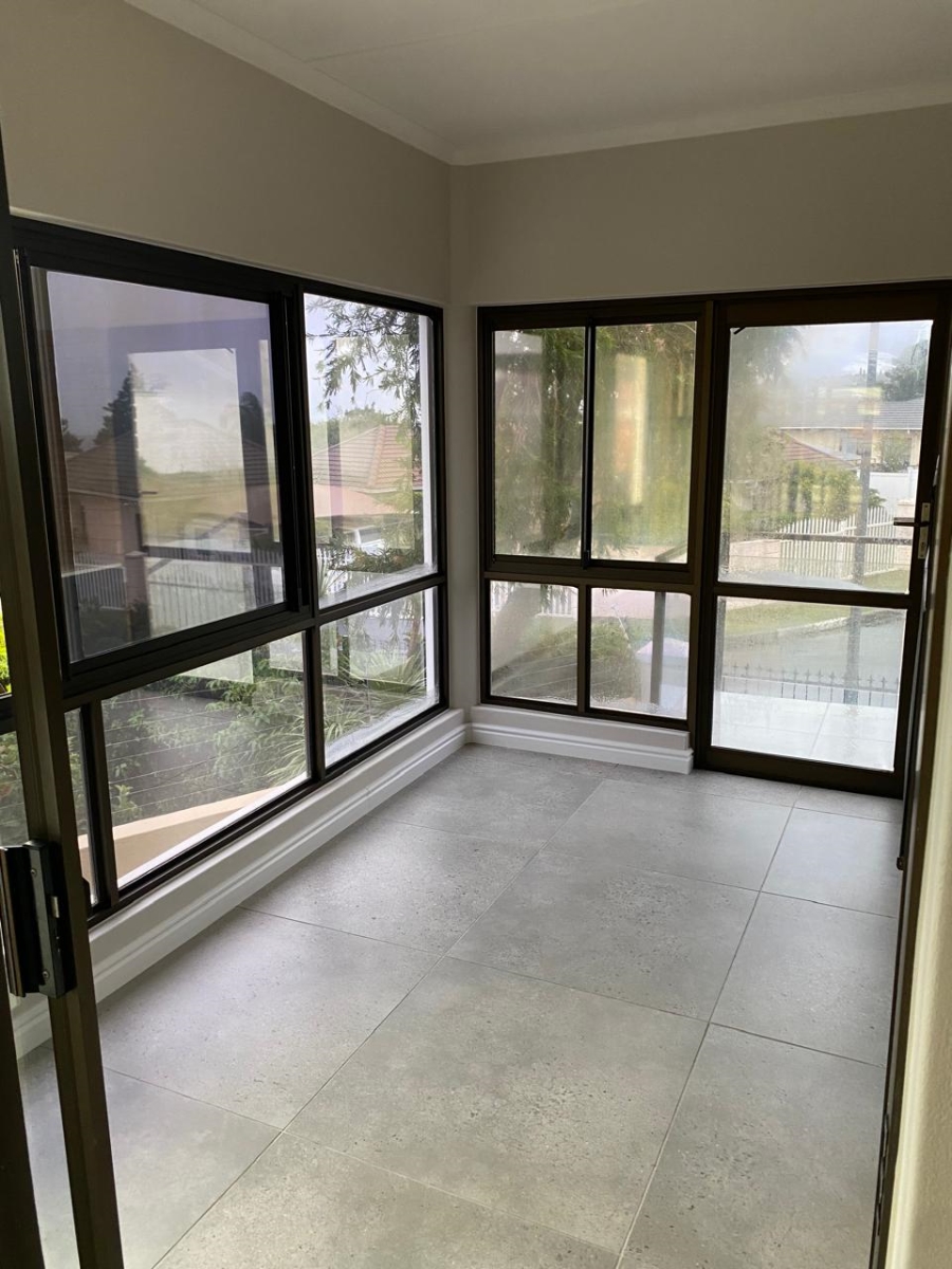 4 Bedroom Property for Sale in Die Wingerd Western Cape